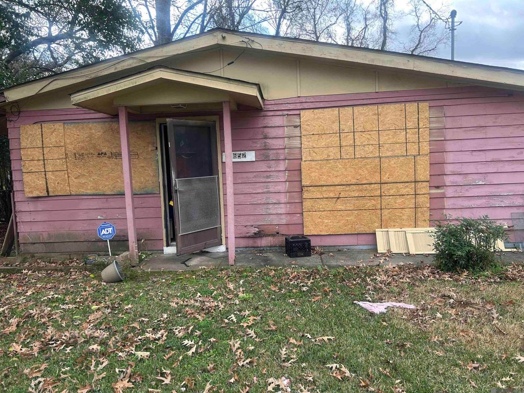 2652 73rd Ave, Baton Rouge, LA 70807