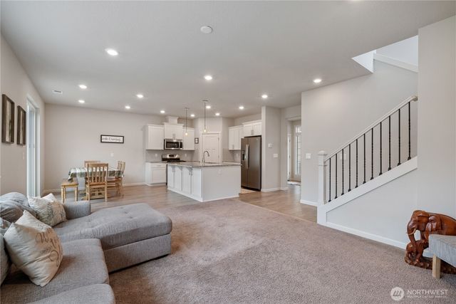 2021 Branch Creek Drive, Longview, WA 98632