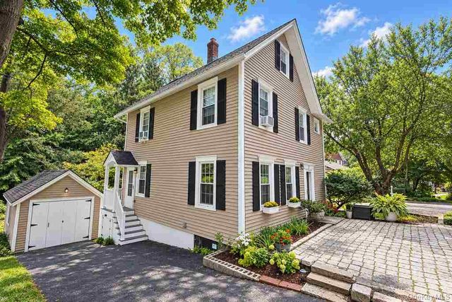 27 Mill River Road, Chappaqua, NY 10514
