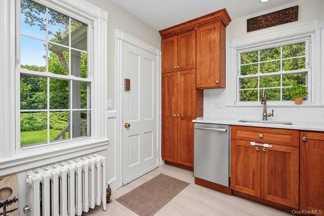 27 Mill River Road, Chappaqua, NY 10514