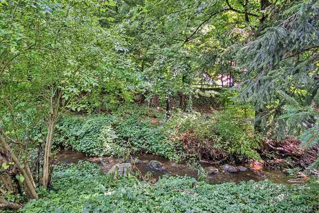 27 Mill River Road, Chappaqua, NY 10514