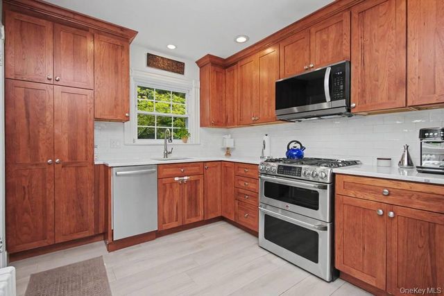 27 Mill River Road, Chappaqua, NY 10514