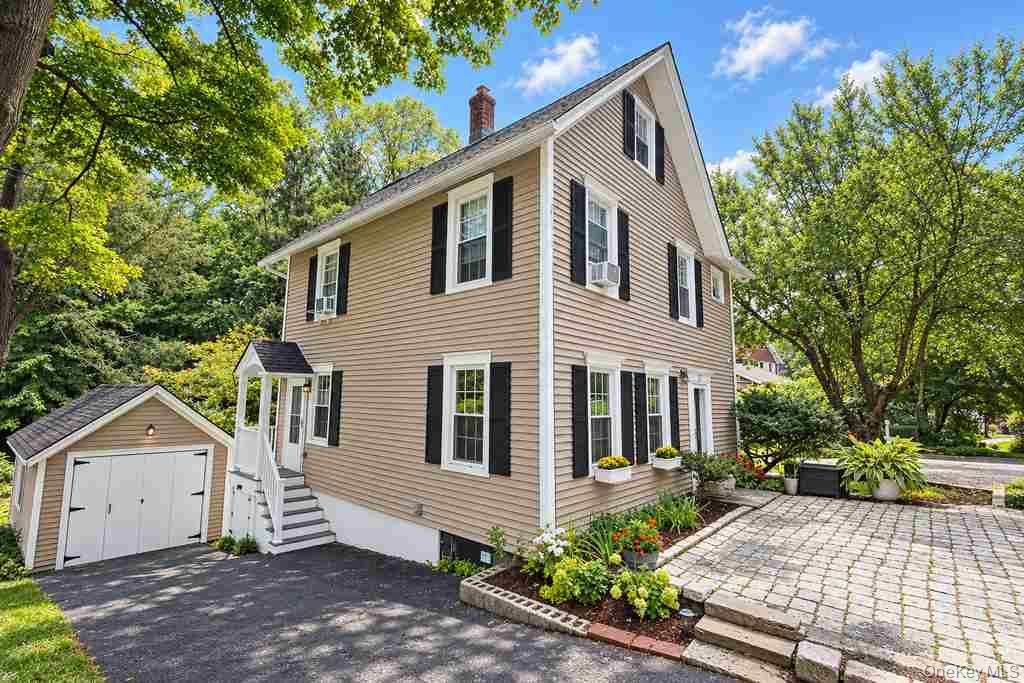 27 Mill River Road, Chappaqua, NY 10514 — photo 2
