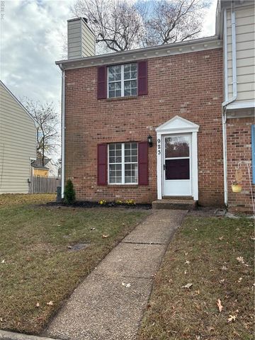 923 Captains CT, Chesapeake, VA 23320