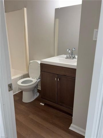 923 Captains CT, Chesapeake, VA 23320