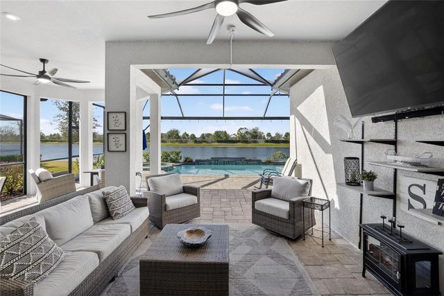 10807 WICKER PARK PLACE, Palmetto, FL 34221