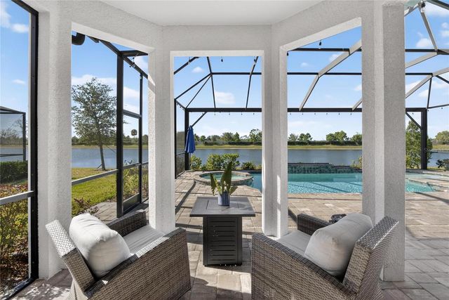 10807 WICKER PARK PLACE, Palmetto, FL 34221