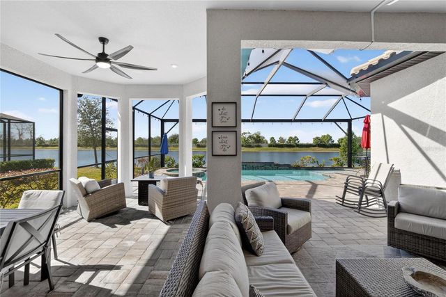 10807 WICKER PARK PLACE, Palmetto, FL 34221