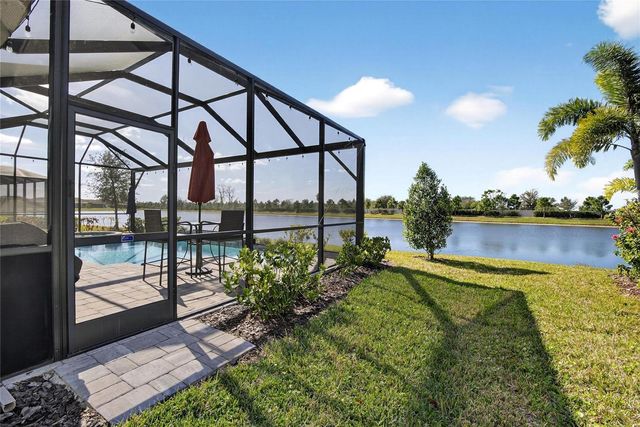 10807 WICKER PARK PLACE, Palmetto, FL 34221