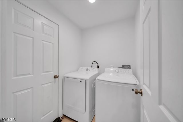 2007 NW 21ST ST, Cape Coral, FL 33993