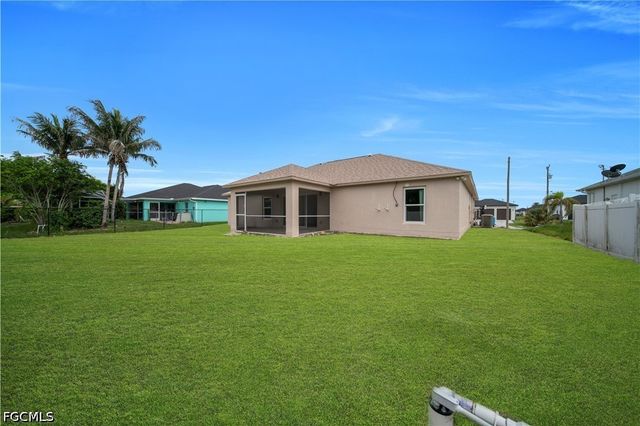 2007 NW 21ST ST, Cape Coral, FL 33993