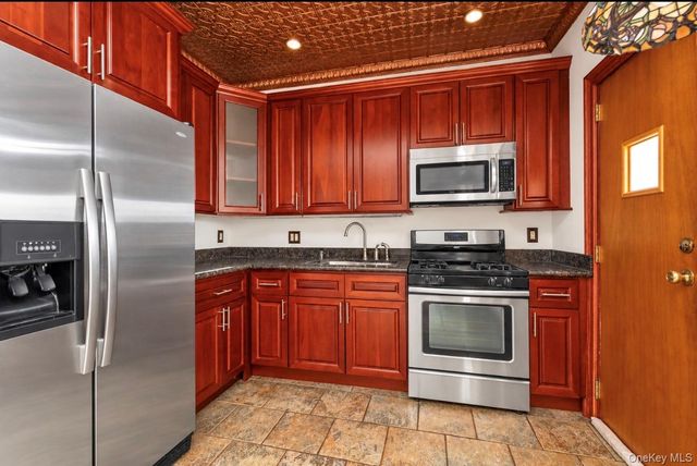 7104 67th Place, Ridgewood, NY 11385