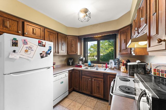 100 Plum Creek Drive Apt.3, Schererville, IN 46375