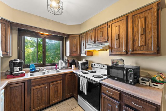 100 Plum Creek Drive Apt.3, Schererville, IN 46375