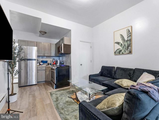 2731 N DARIEN ST, Philadelphia, PA 19133