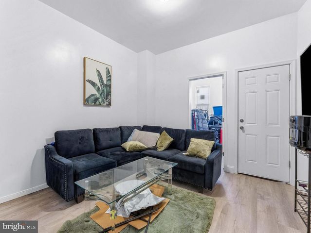 2731 N DARIEN ST, Philadelphia, PA 19133