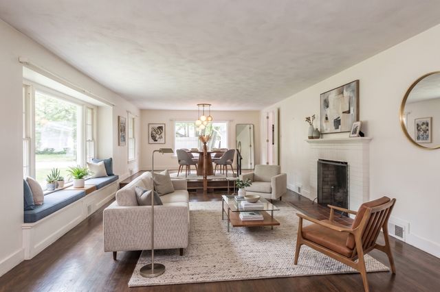 136 Lincoln Avenue, Amherst, MA 01002