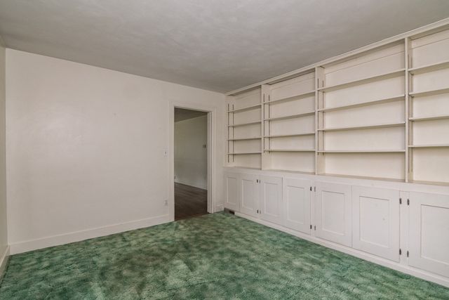 136 Lincoln Avenue, Amherst, MA 01002