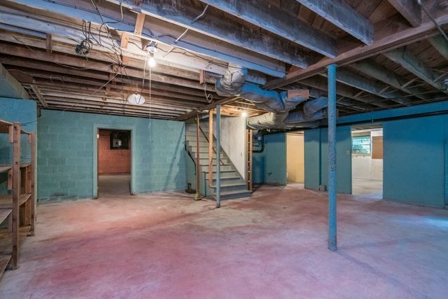 136 Lincoln Avenue, Amherst, MA 01002