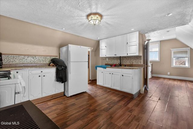 912-914 Cutler Street, Schenectady, NY 12303
