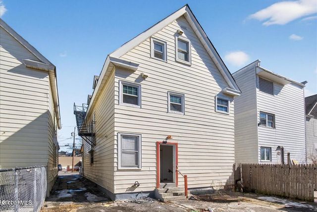 912-914 Cutler Street, Schenectady, NY 12303