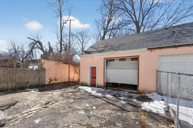 912-914 Cutler Street, Schenectady, NY 12303