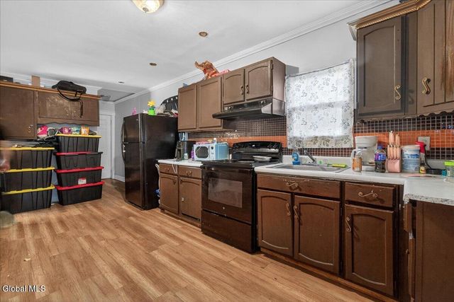 912-914 Cutler Street, Schenectady, NY 12303