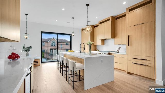 500 2nd A, Palisades Park, NJ 07650