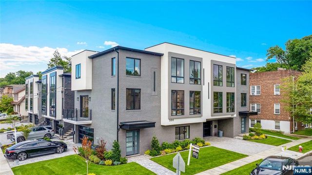 500 2nd A, Palisades Park, NJ 07650