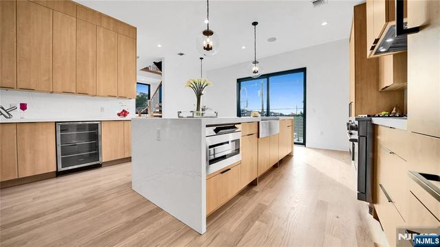 500 2nd A, Palisades Park, NJ 07650