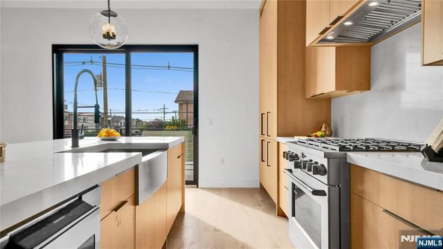 500 2nd A, Palisades Park, NJ 07650