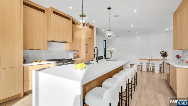 500 2nd A, Palisades Park, NJ 07650