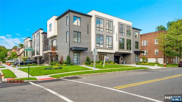 500 2nd A, Palisades Park, NJ 07650