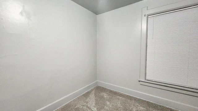 1527 N 33rd STREET, Milwaukee, WI 53208