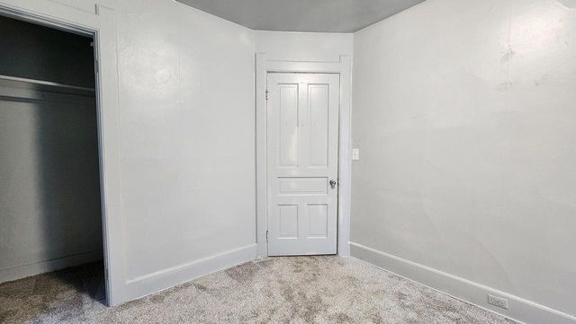 1527 N 33rd STREET, Milwaukee, WI 53208