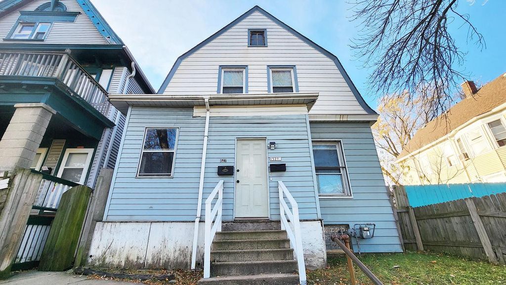 1527 N 33rd STREET, Milwaukee, WI 53208