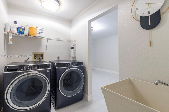 19971 MIDWAY BLVD, Port Charlotte, FL 33948