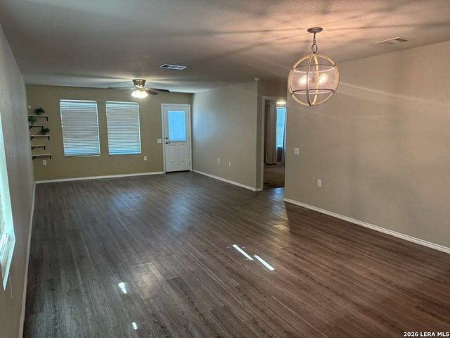 11635 Tiger Woods, San Antonio, TX 78221
