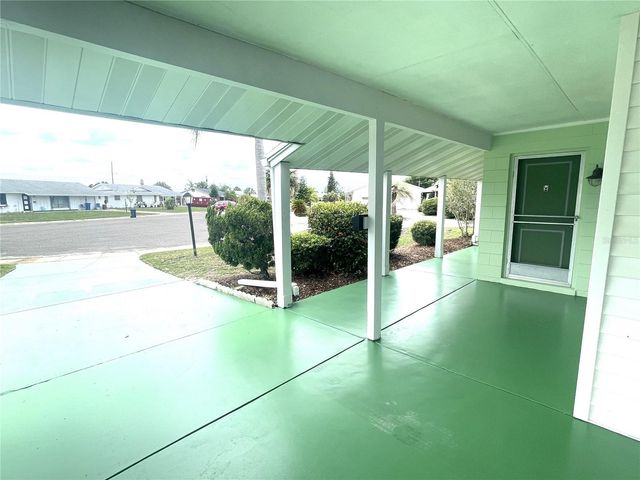 701 CYPRESS PLACE, Sun City Center, FL 33573