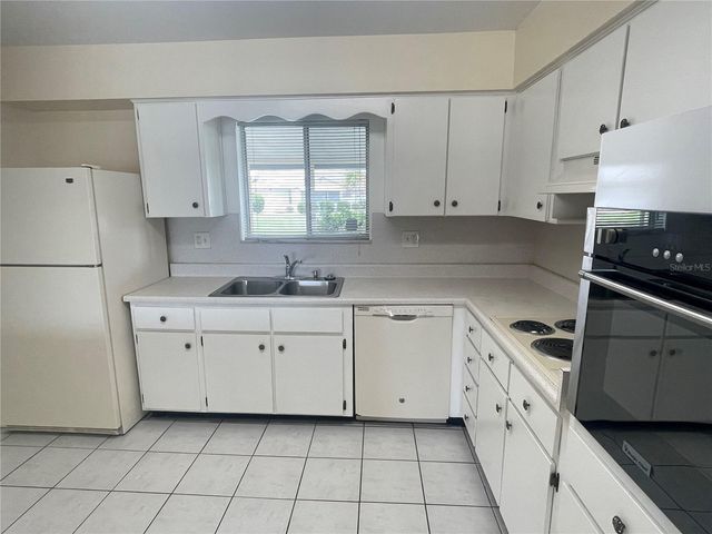 701 CYPRESS PLACE, Sun City Center, FL 33573