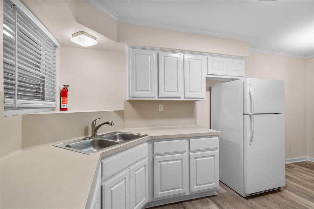 102 Strand St Street 31, Galveston, TX 77550