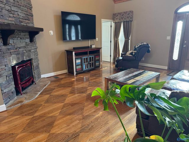 930 County Road 361, Fort Payne, AL 35967