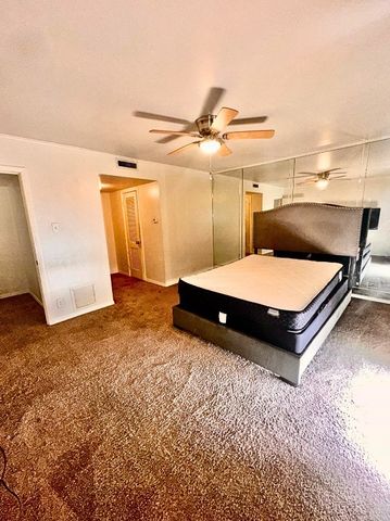 556 E Avenue J B, Grand Prairie, TX 75050