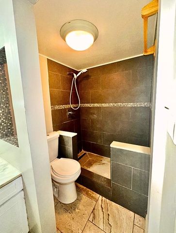 556 E Avenue J B, Grand Prairie, TX 75050