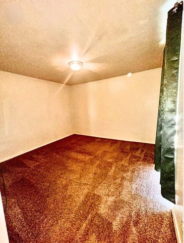 556 E Avenue J B, Grand Prairie, TX 75050