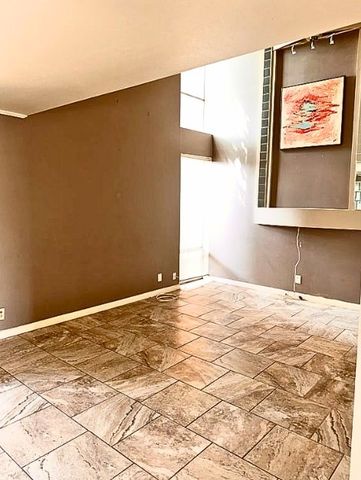 556 E Avenue J B, Grand Prairie, TX 75050