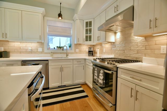 145 Stoughton St 5, Boston, MA 02125