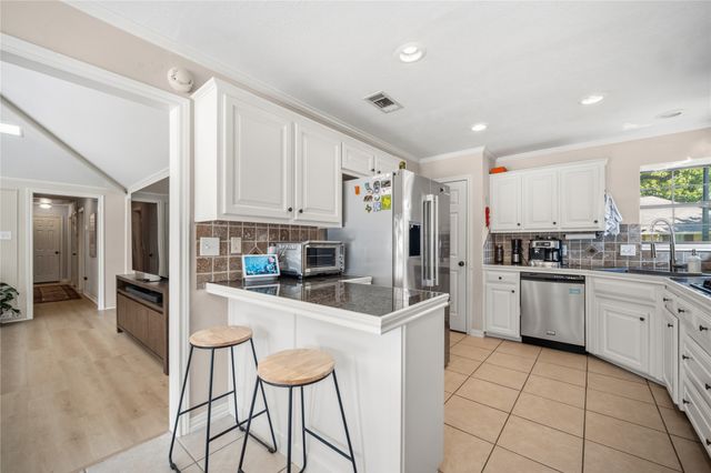 118 Willowcrest Drive, Garland, TX 75040