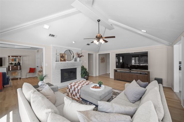 118 Willowcrest Drive, Garland, TX 75040