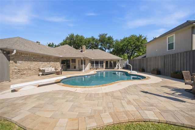 118 Willowcrest Drive, Garland, TX 75040